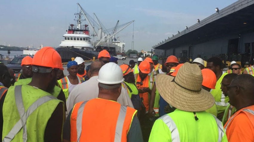 west-coast-longshoremen-ratify-contract-extension